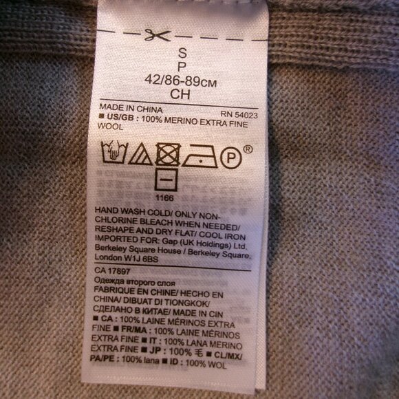 Banana Republic 100% Merino Wool Sweater, Gray, Size Small - Picture 8 of 8